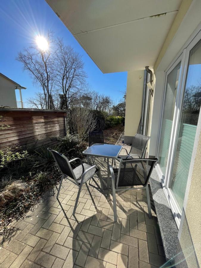 Villa Sara Wohnung Buskam Mit Terrasse Goehren  Exteriör bild